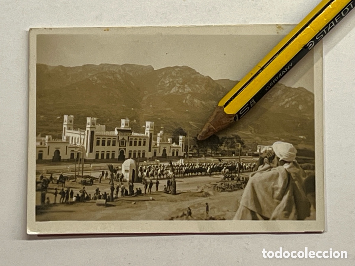 Fotograf&iacute;a antigua: TETU&Aacute;N. Protectorado espa&ntilde;ol Fotograf&iacute;a Estaci&oacute;n del Ferrocarril.. Parada Militar (a.1930)