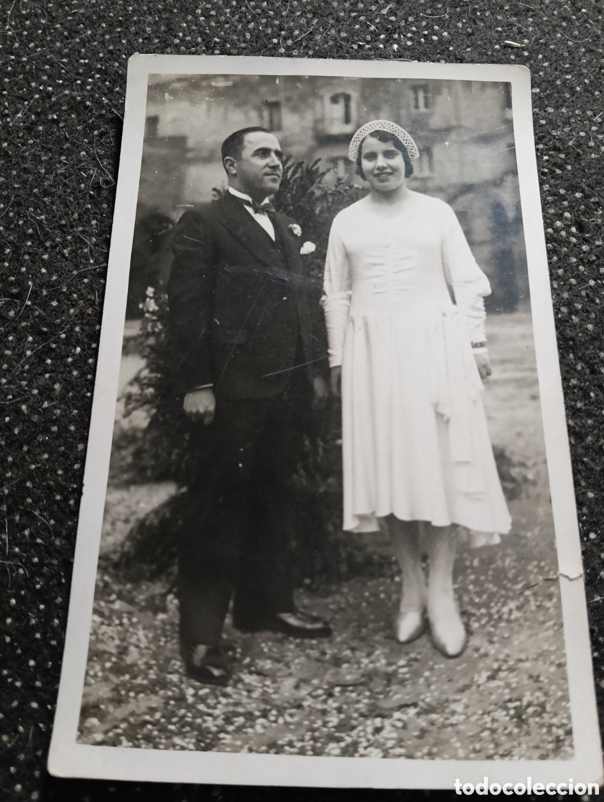 Fotograf&iacute;a antigua: 1920 aprox. Fotograf&iacute;a de una pareja de novios