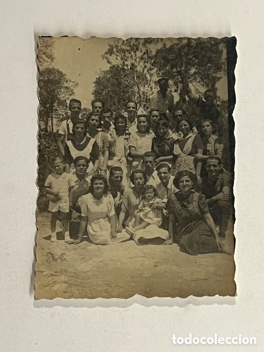 Fotograf&iacute;a antigua: MINUTEROS EL VEDAT DE TORRENTE&hellip; un d&iacute;a de Pascua en familia (h.1945?)