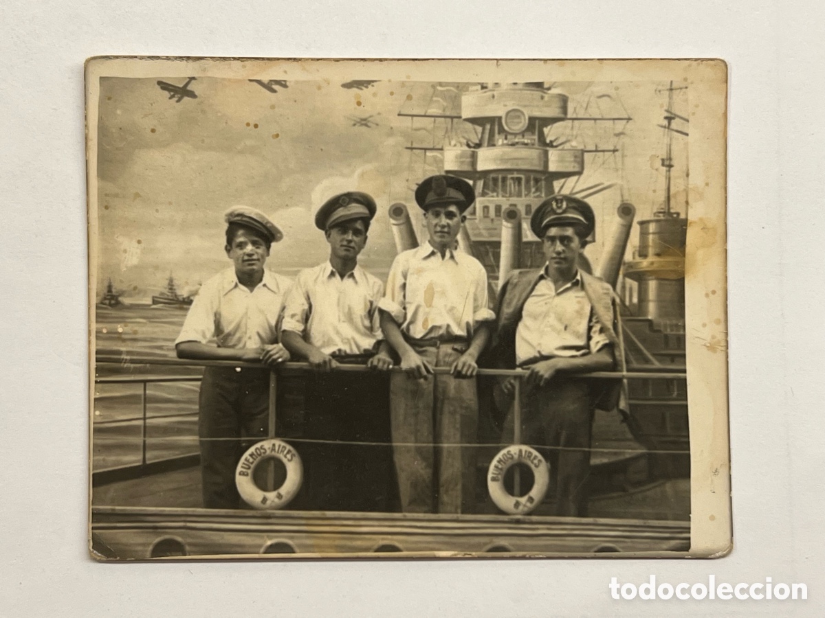 Fotograf&iacute;a antigua: MINUTEROS MONTALBAN (Teruel) El Barco de Guerra que vino de Buenos Aires.. (a.1943)