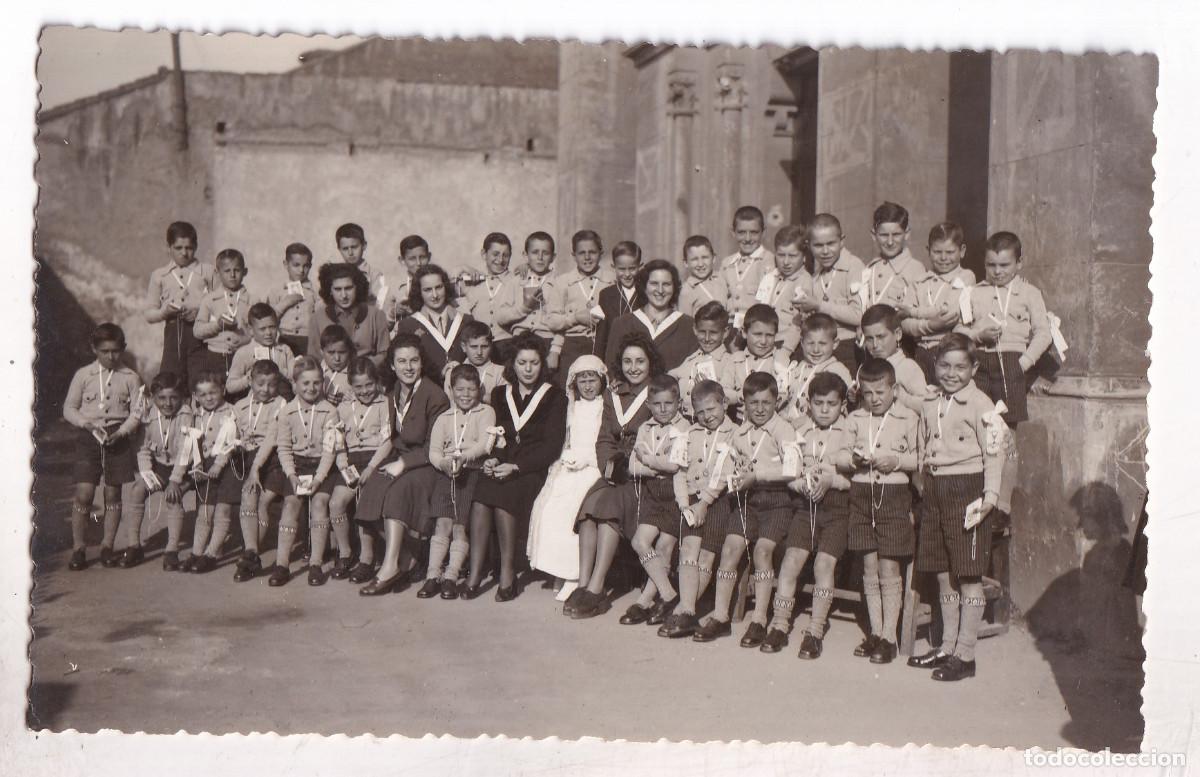 Fotograf&iacute;a antigua: FOTOGRAF&Iacute;A. NI&Ntilde;OS DEL HOGAR DE SAN JOS&Eacute; QUE HICIERON LA PRIMERA COMUNI&Oacute;N EN 1943. GIJ&Oacute;N. ASTURIAS