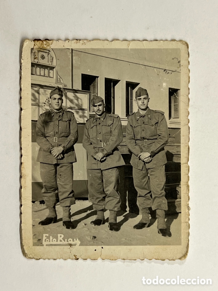 Fotograf&iacute;a antigua: MILITAR CASTELLON.. Fotograf&iacute;a Regimiento de Aviaci&oacute;n.. Jura de Bandera Foto Riau (h.1950?)