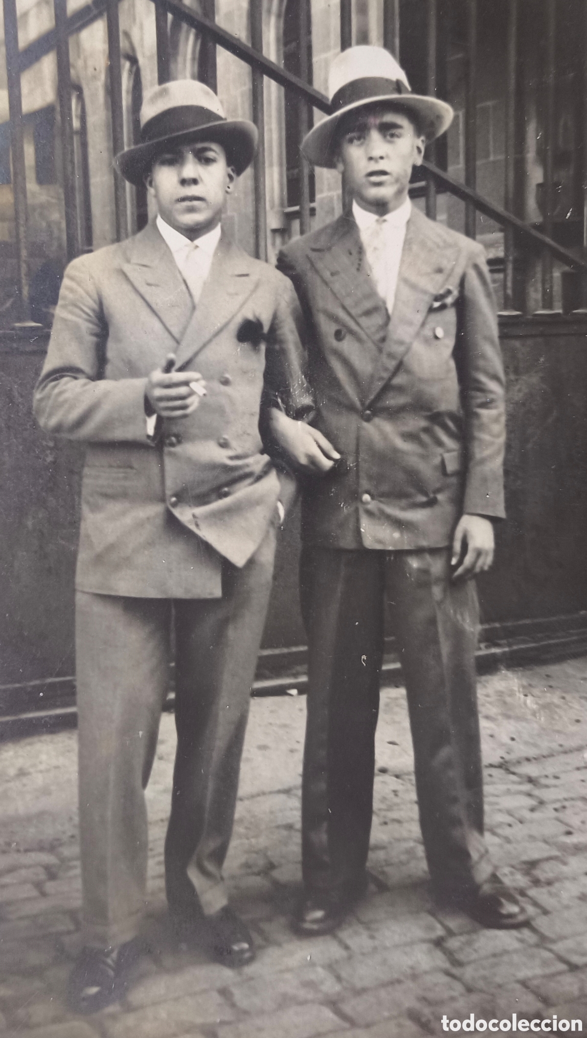 Fotograf&iacute;a antigua: FOTOGRAF&Iacute;A RETRATO PAREJA DE AMIGOS POSTAL FOTOGR&Aacute;FICA C. 1930