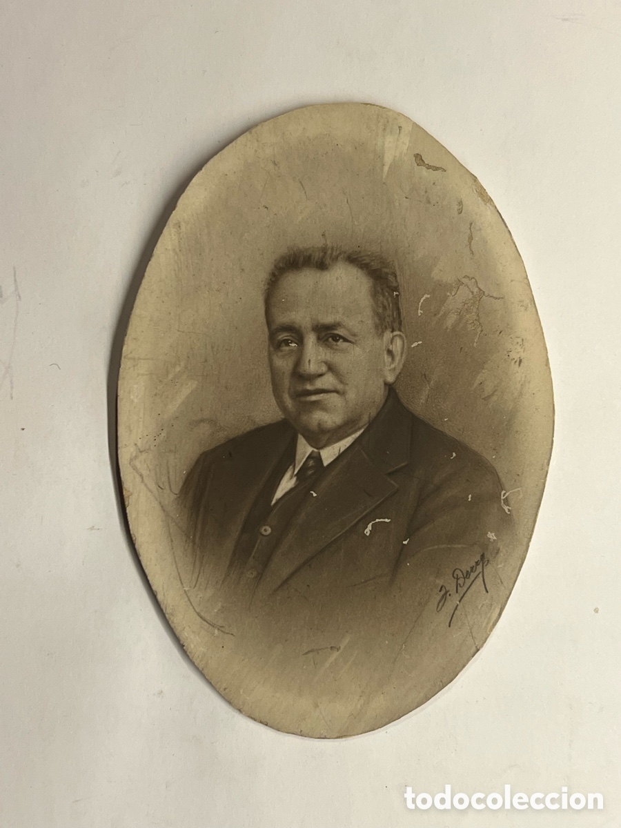 Fotograf&iacute;a antigua: VALENCIA. Retrato de un Se&ntilde;or. Julio Derrey, fot&oacute;grafo.. Fotograf&iacute;a Ovoide (h.1920?)
