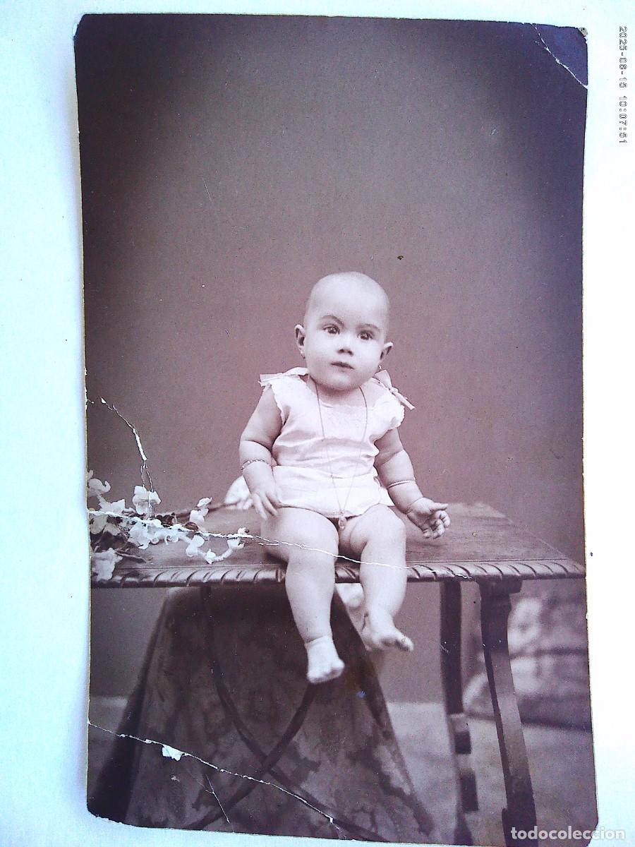 Fotografia antiga: PRECIOSA FOTO DE ESTUDIO DE NI&Ntilde;A TAL SE VE . PRINCIPIOS DE SIGLO