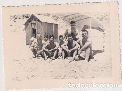 Fotograf&iacute;a antigua: Grupo de Infantes de Marina en la Playa de Fuentebrav&iacute;a (Puerto de Santa mar&iacute;a) C&aacute;diz. A&ntilde;o 1955. Fot