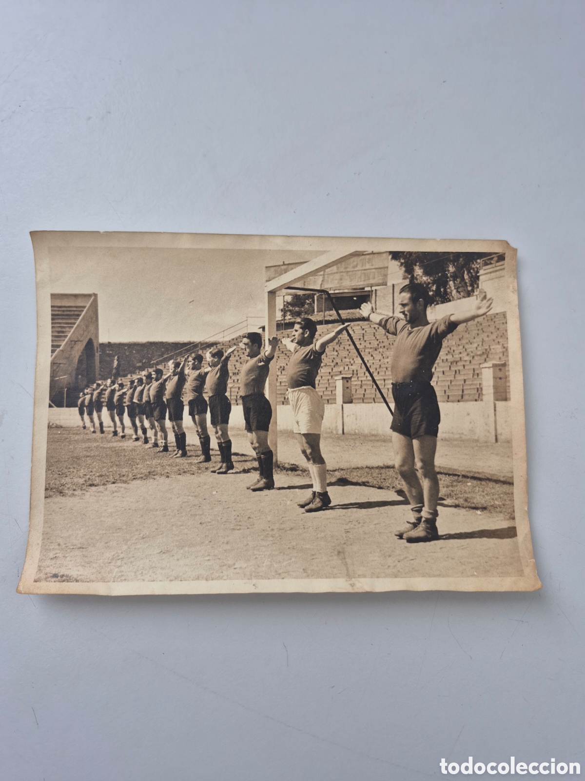 Fotograf&iacute;a antigua: FOTOGRAFIA MILITARES EN UNA JORNADA DEPORTIVA 75