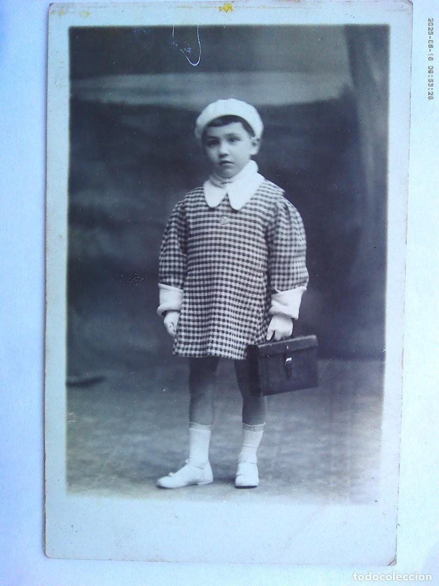 Antique Photography: PRECIOSA FOTO DE ESTUDIO DE NI&Ntilde;O CON MALETITA , 1&ordm; DIA DE COLEGIO , 1918 . DE BAR&Oacute; , BARCELONA