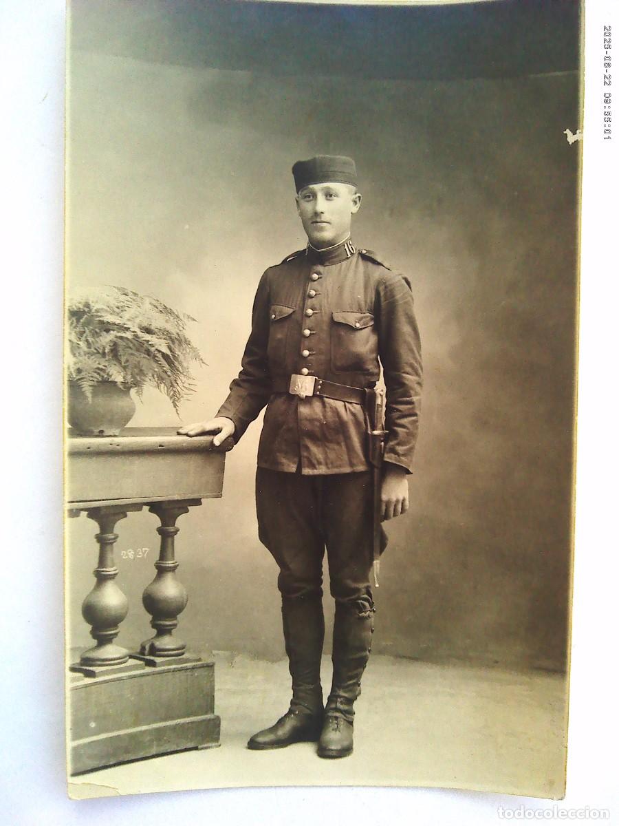 Fotograf&iacute;a antigua: FOTO DE ESTUDIO DE MILITAR DEL RGTO. DE INFANTERIA CASTILLA N&ordm; 16, PP. SIGLO. DE OLIVENZA, BADAJOZ