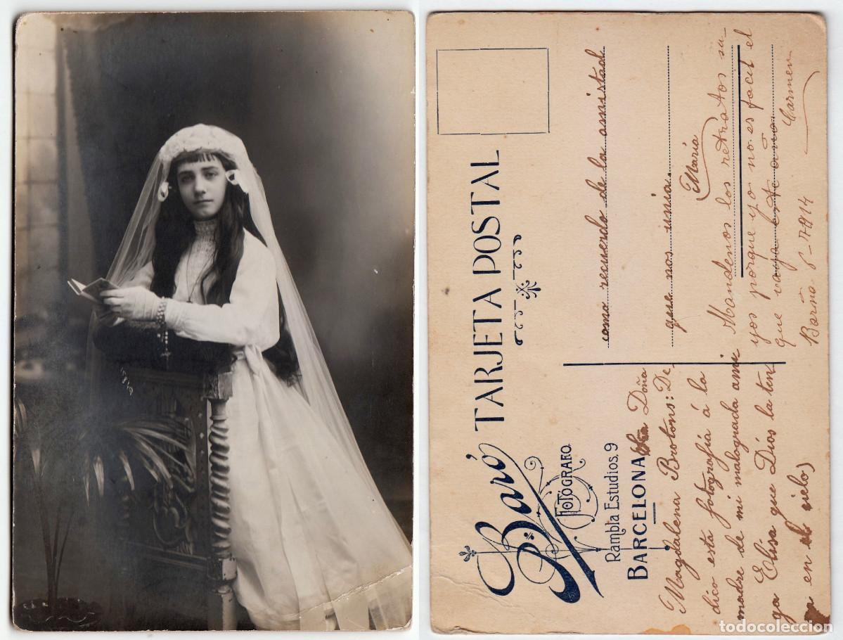 Fotograf&iacute;a antigua: Bar&oacute;, Rambla Estudios, Barcelona. Misteriosa ni&ntilde;a con vestido de Comuni&oacute;n y larga melena. A&ntilde;os 10 rc