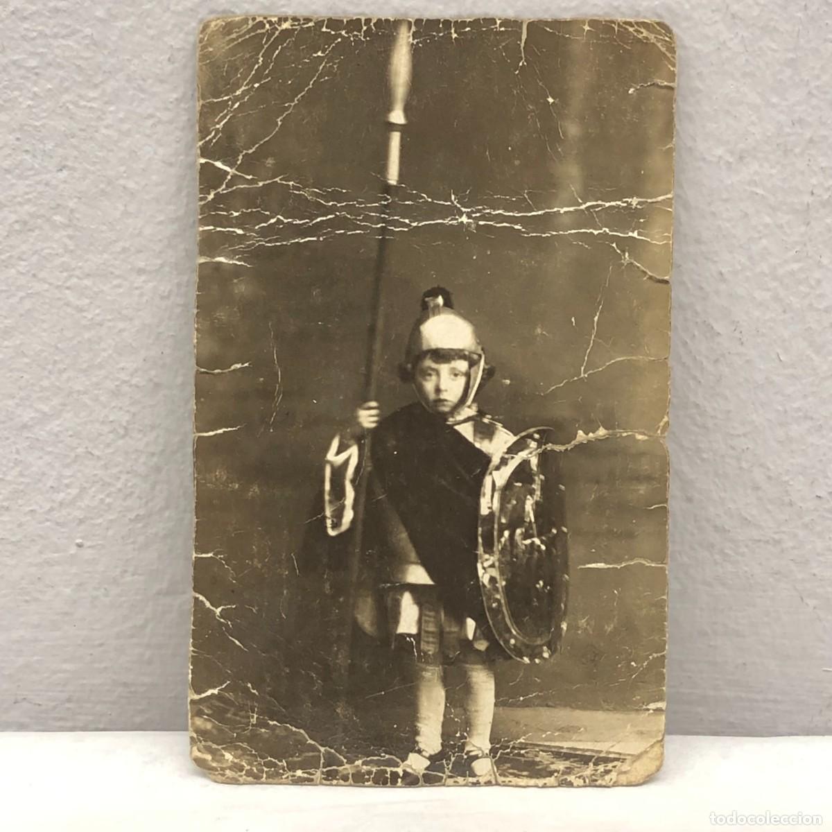 Fotograf&iacute;a antigua: ANTIGUA FOTOGRAFIA - TARJETA POSTAL - NI&Ntilde;O CON TRAJE DE ROMANO - DISFRAZ - 115 X 70 MM / 366