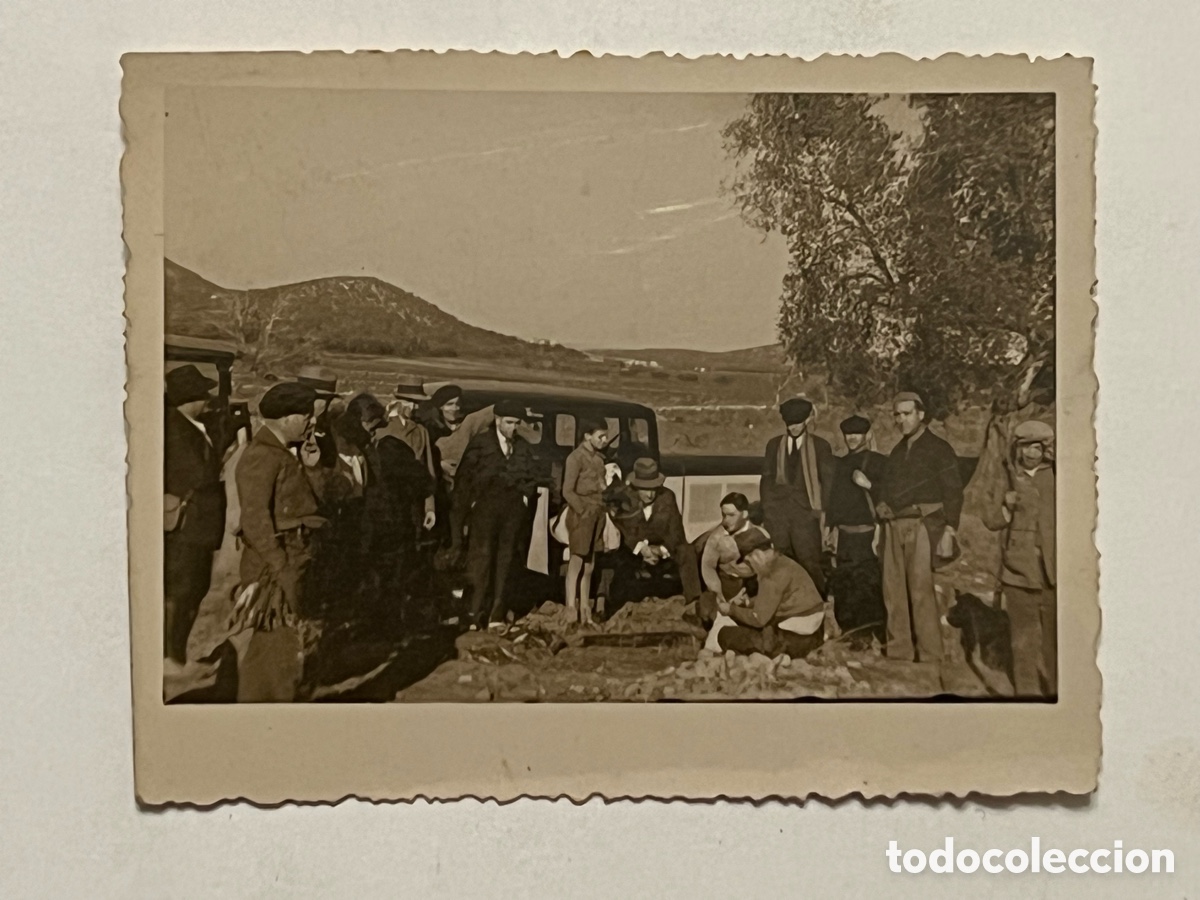 Fotograf&iacute;a antigua: MINUTEROS. Jornada de caza de los se&ntilde;or&iacute;tos&hellip; (h.1945?) Med&iacute;das: 6,5 x 8,5 cm.,