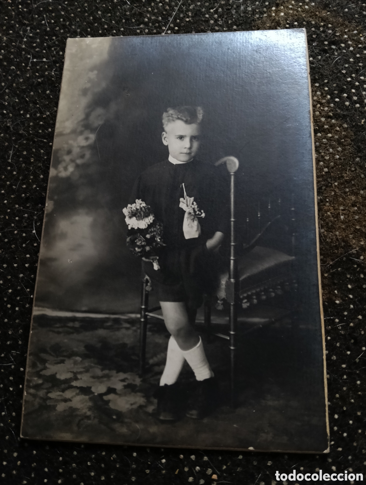 Fotograf&iacute;a antigua: 1920 aprox. Fotograf&iacute;a de un ni&ntilde;o en la primera comuni&oacute;n