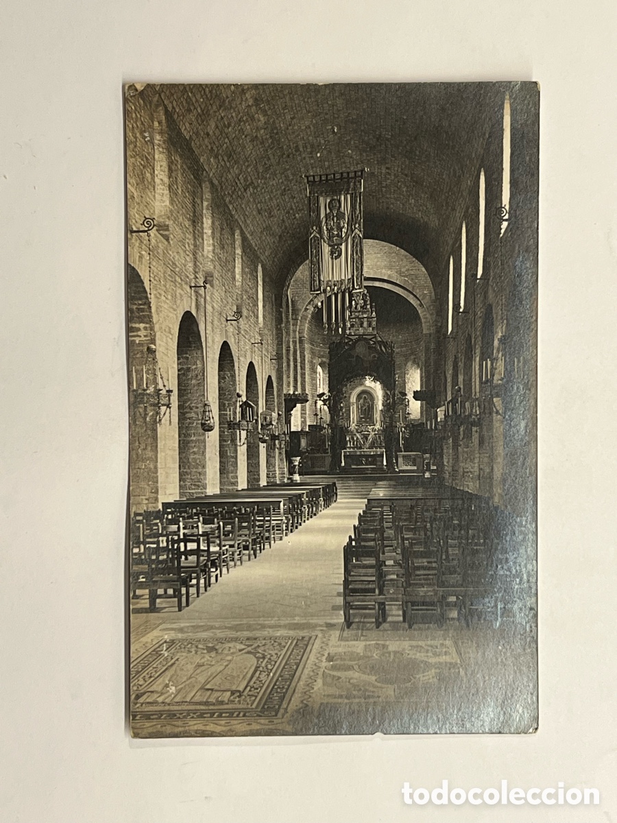 Fotograf&iacute;a antigua: RIPOLL (Girona) Fotograf&iacute;a Nau central del monestir de Ripoll amb l'altar al fons.. (h.1900?)