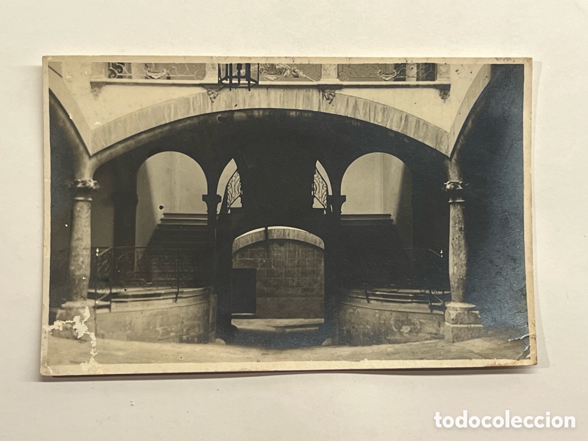 Fotograf&iacute;a antigua: PALMA DE MALLORCA. Fotograf&iacute;a antigua Patio de la Casa Morell&hellip; (h.1900?) Med&iacute;das: 14 x 9 cm