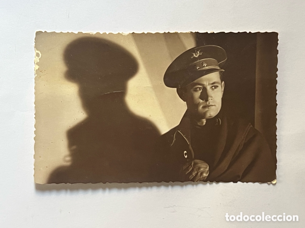 Fotograf&iacute;a antigua: ALCAZARQUIVIR (Marruecos) Capit&aacute;n de Regulares.. hermosa fotograf&iacute;a con sombras.. (h.1940?)