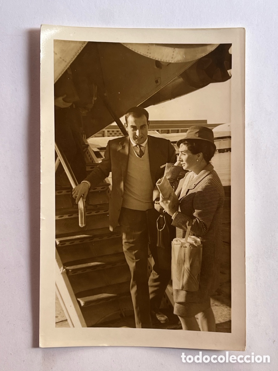 Fotograf&iacute;a antigua: VOLANDO CON IBERIA.. VIAJE DE NOVIOS. Madrid, Aeropuerto de Barajas (a.1962)
