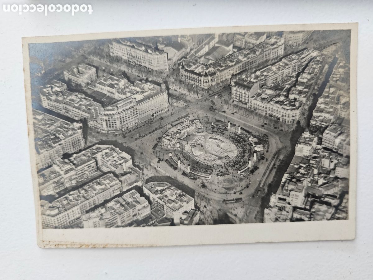 Fotograf&iacute;a antigua: ​Fotograf&iacute;a a&eacute;rea original de &eacute;poca - Plaza de Catalu&ntilde;a (Barcelona) - A&ntilde;os 20/30 - Formato tarjeta