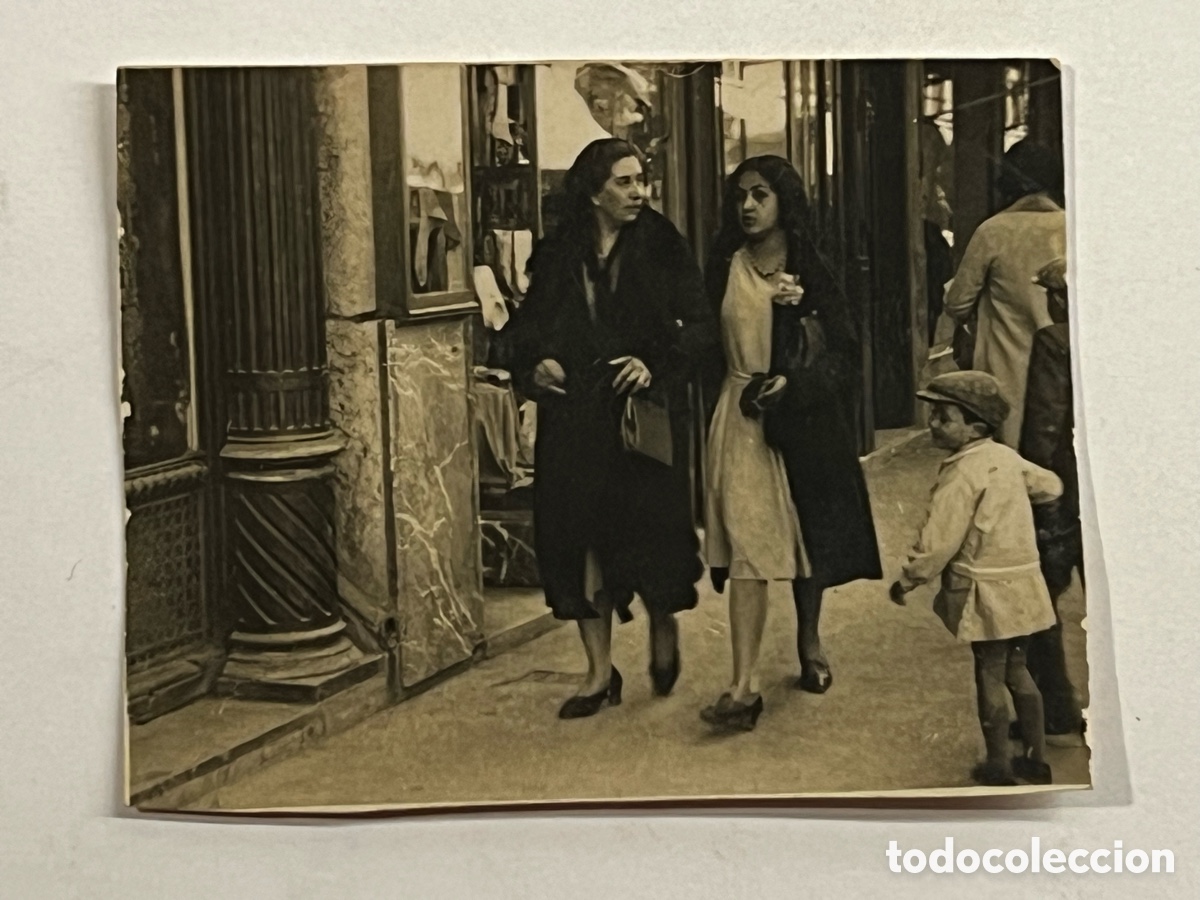 Fotograf&iacute;a antigua: MADRID MINUTEROS.. Paseando por el centro.. finalizada la Guerra Civil, Oto&ntilde;o de 1939