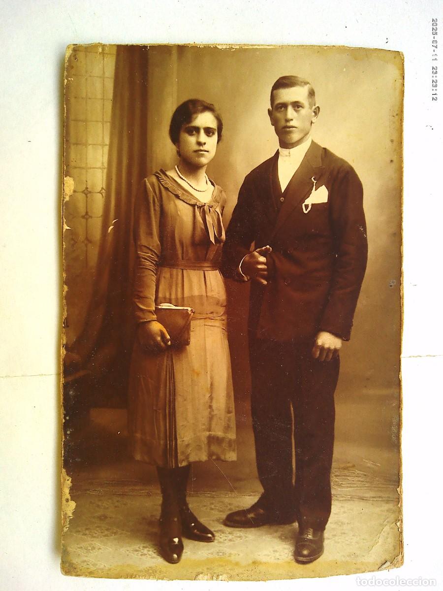 Fotograf&iacute;a antigua: BONITA FOTO DE ESTUDIO DE JOVEN PAREJA DE PRINCIPIOS DE SIGLO. DE A. MORALES , SEVILLA