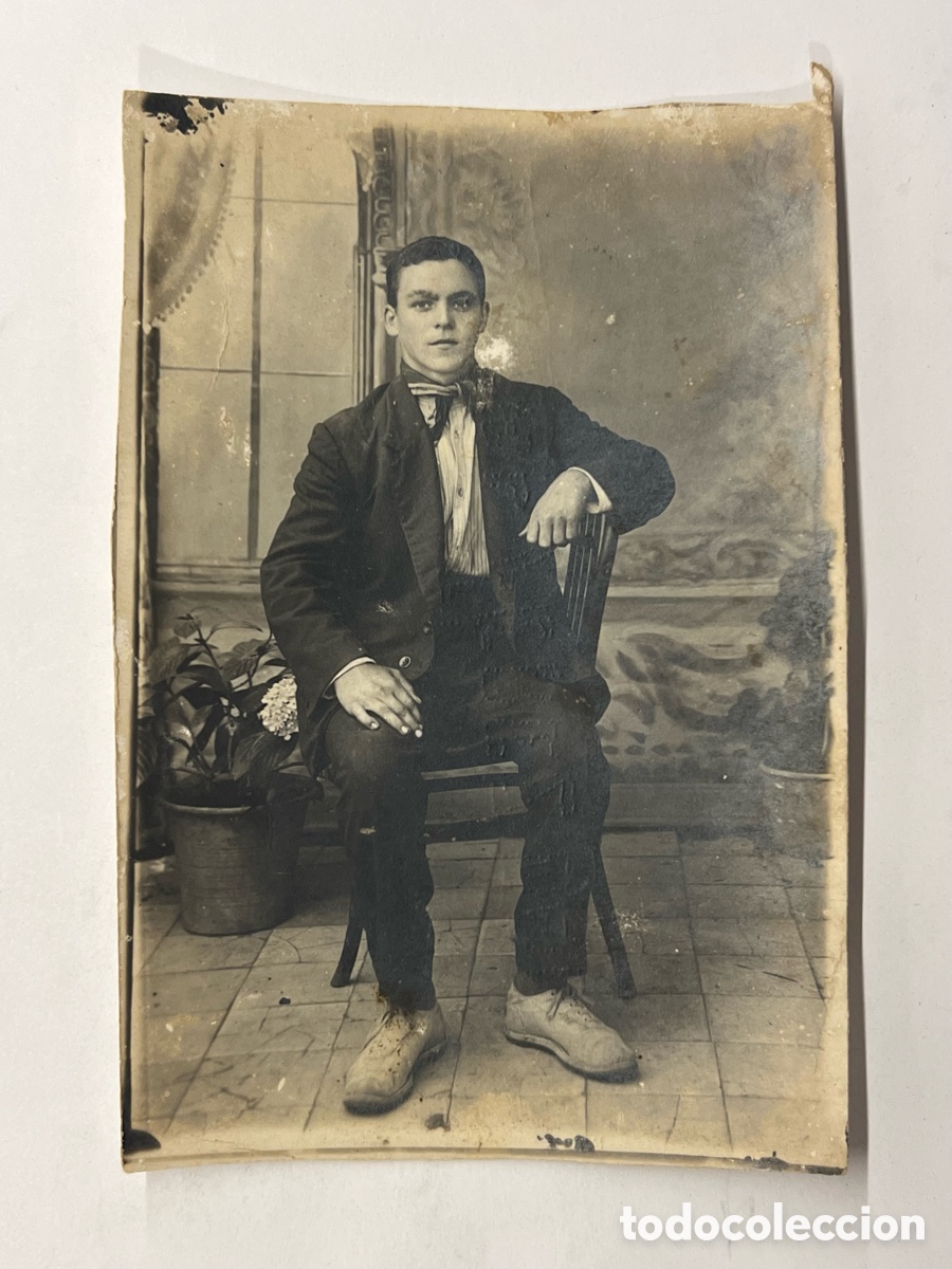 Fotograf&iacute;a antigua: VALENCIA. Fotograf&iacute;a del joven Pascual Ferez Baldovi&hellip; (h.1910?) Med&iacute;das: 14 x 9 cm.