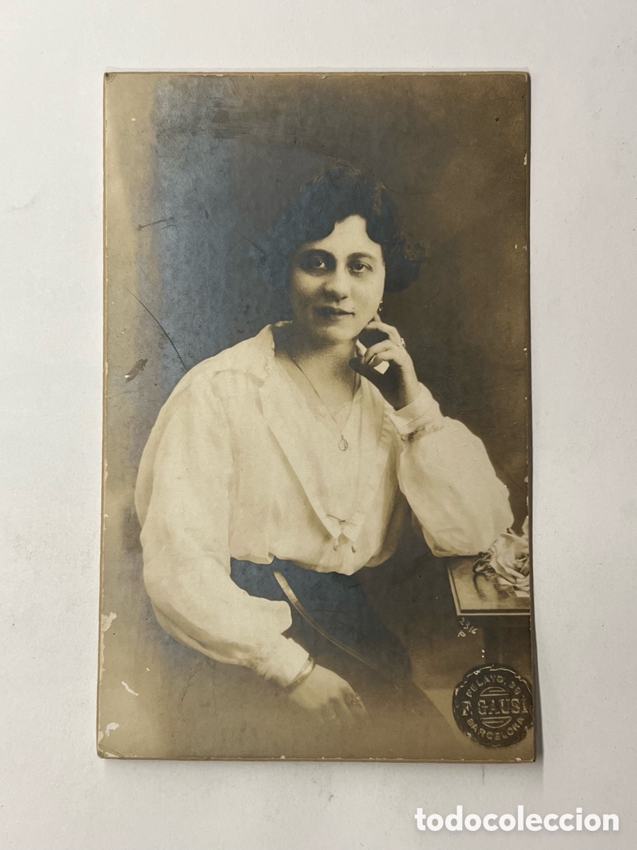 Fotograf&iacute;a antigua: BARCELONA. F. Gausi, fot&oacute;grafo&hellip; Joven Se&ntilde;ora con Blusa Blanca (h.1910?) Med&iacute;das: 14 x 9 cm
