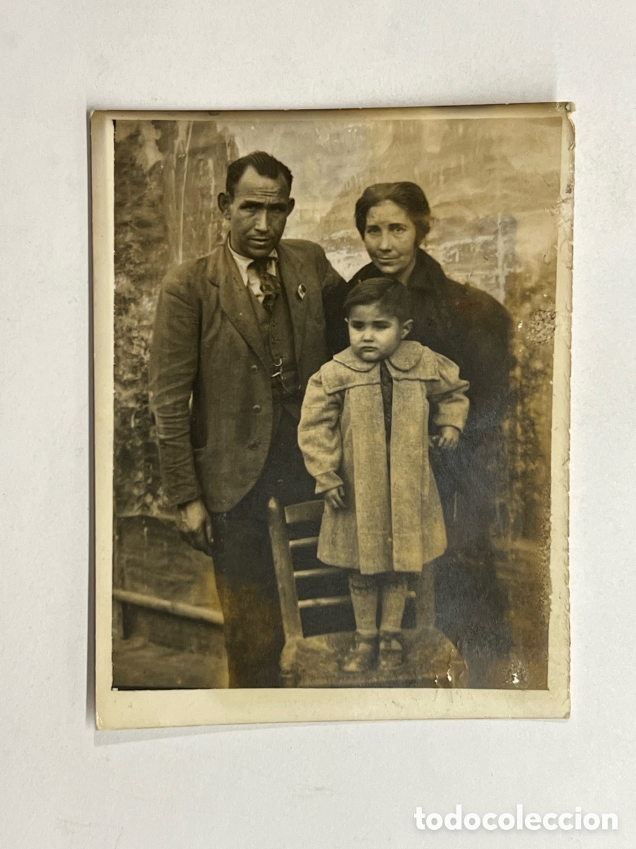 Fotograf&iacute;a antigua: MINUTEROS.. la fotograf&iacute;a al alcance de todos.. Familia un Domingo de ma&ntilde;ana .. (h.1940?)