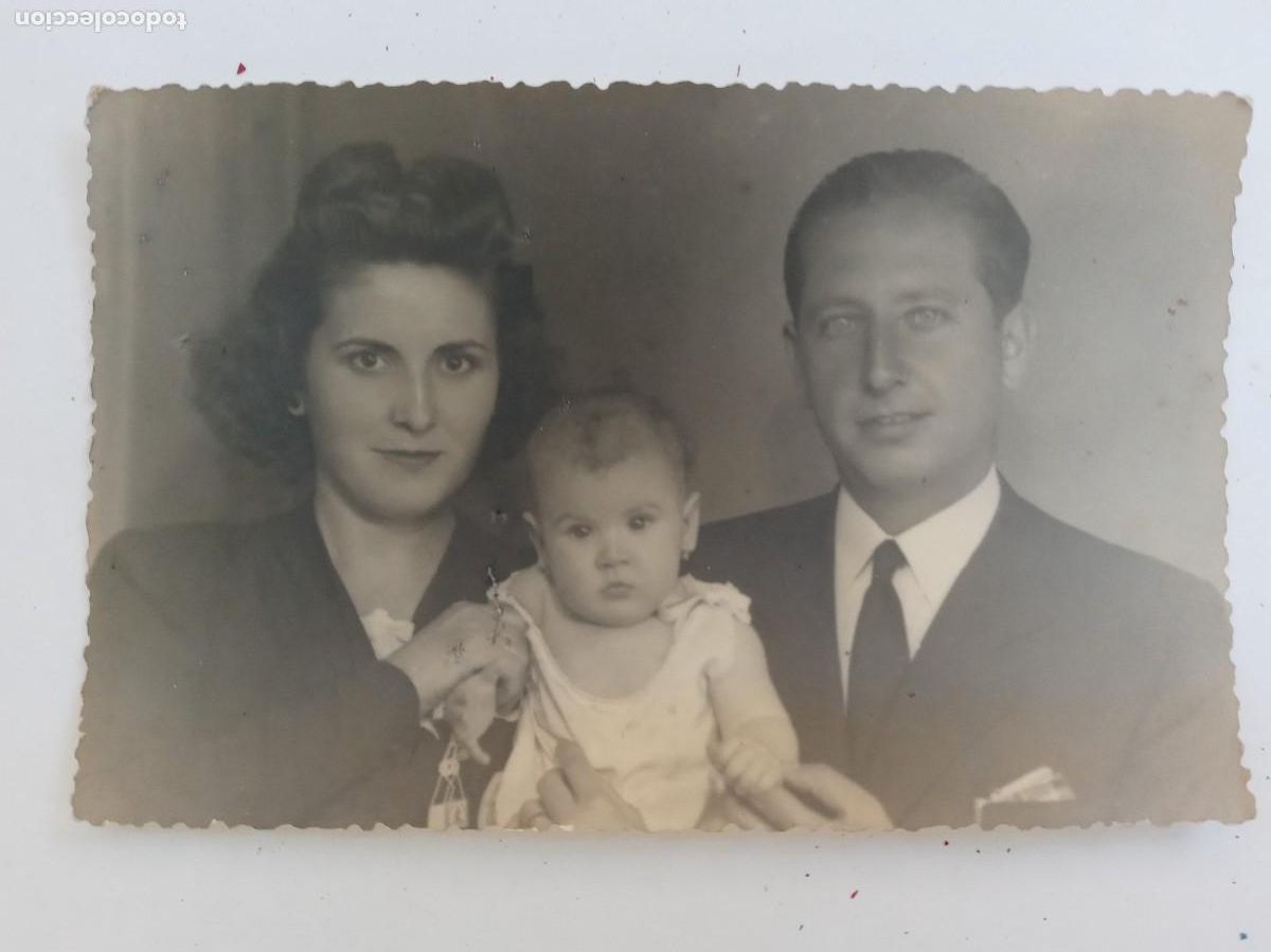 Fotograf&iacute;a antigua: FOTO DE ESTUDIO DE FAMILIA . CERRO MURIANO 1945