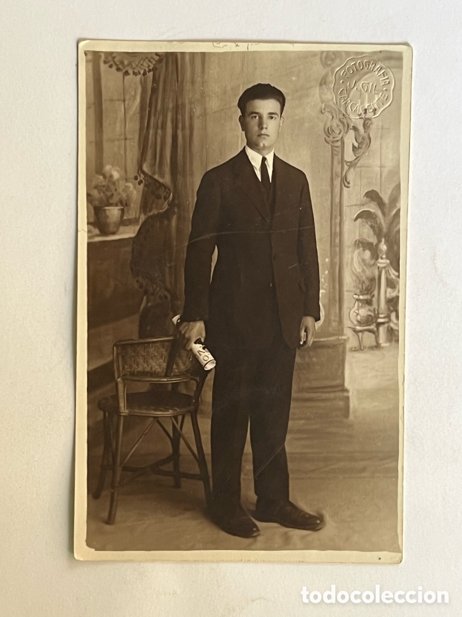 Fotograf&iacute;a antigua: CARCAGENTE. Fotograf&iacute;a Fotografia, J. Gil, Joven Bachiller&hellip; (h.1910?) Med&iacute;das: 14 x 9 cm