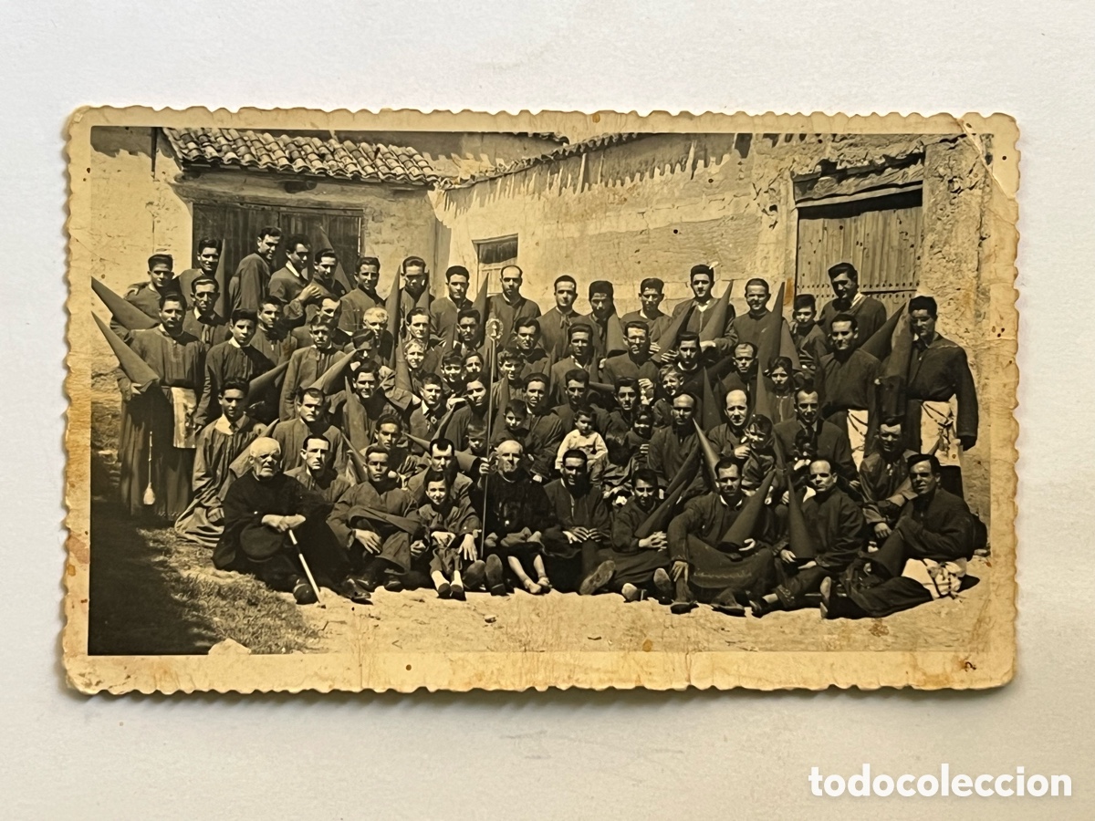 Fotograf&iacute;a antigua: BADAJOZ&hellip; Nazarenos. Hermandad de Nuestro Padre Jes&uacute;s del Amparo..? (h.1920?)