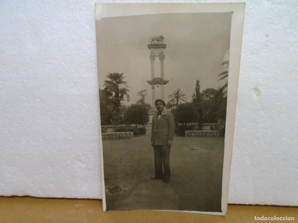 Fotograf&iacute;a antigua: SEVILLA.MONUMENTO A COLON.FERIA DE ABRIL DE 1935.RARO CU&Ntilde;O REVERSO VILCHES ESTACION(JAEN)VER.
