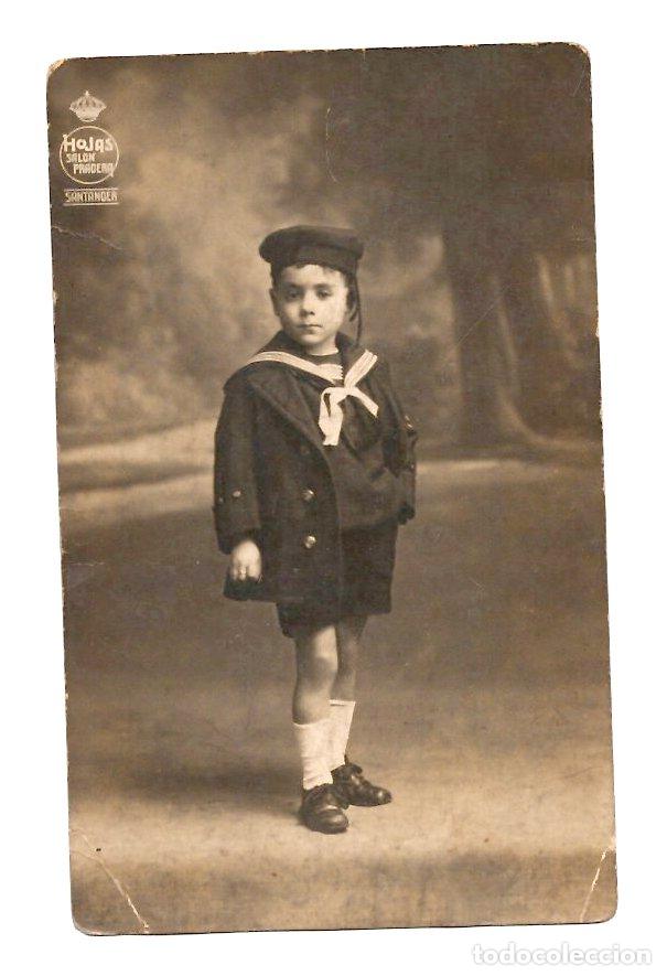 Fotograf&iacute;a antigua: TARJETA POSTAL FOTOGRAFICA NI&Ntilde;O VESTIDO DE MARINERO. HOJAS SALON PRADERA, SANTANDER. C.1940