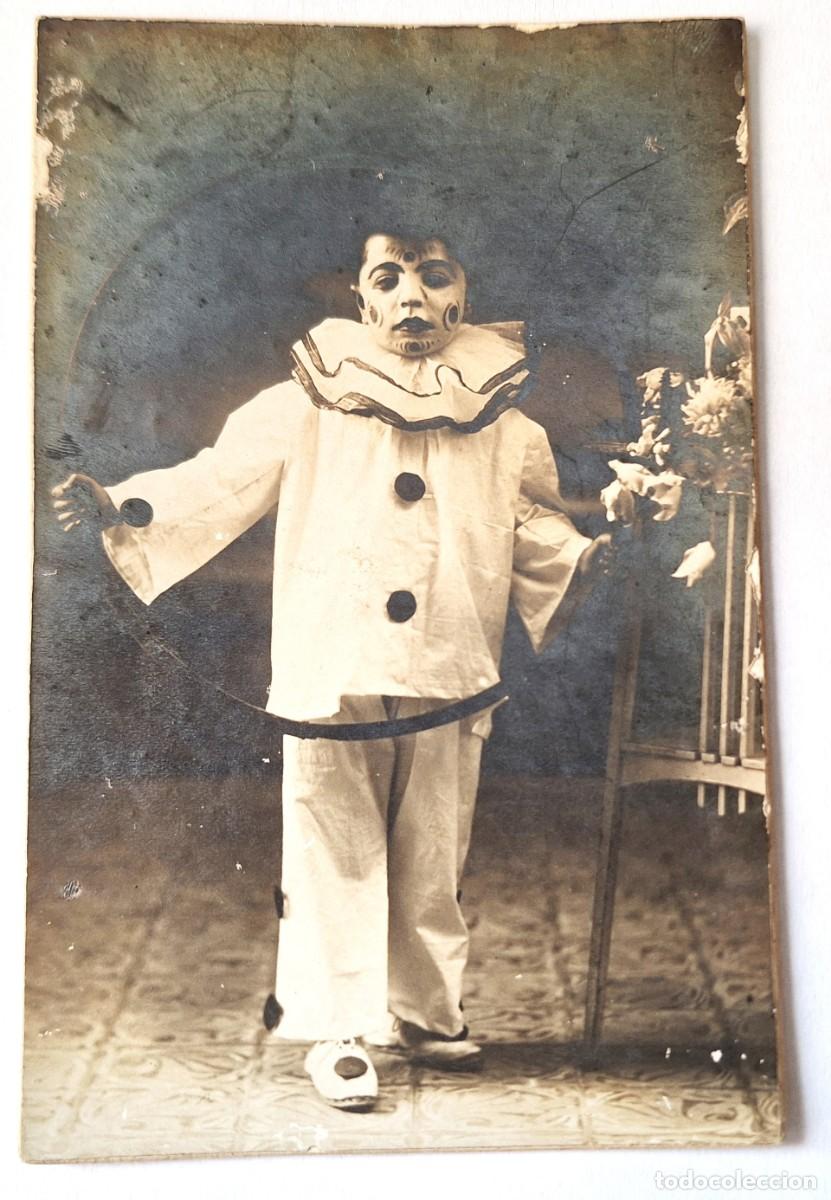 Fotograf&iacute;a antigua: FOTO POSTAL MUY ANTIGUA MODERNISTA (14X9) - MAS DE 100 A&Ntilde;OS - FOTOGRAFIA ROVIRA - NI&Ntilde;O PIERROT