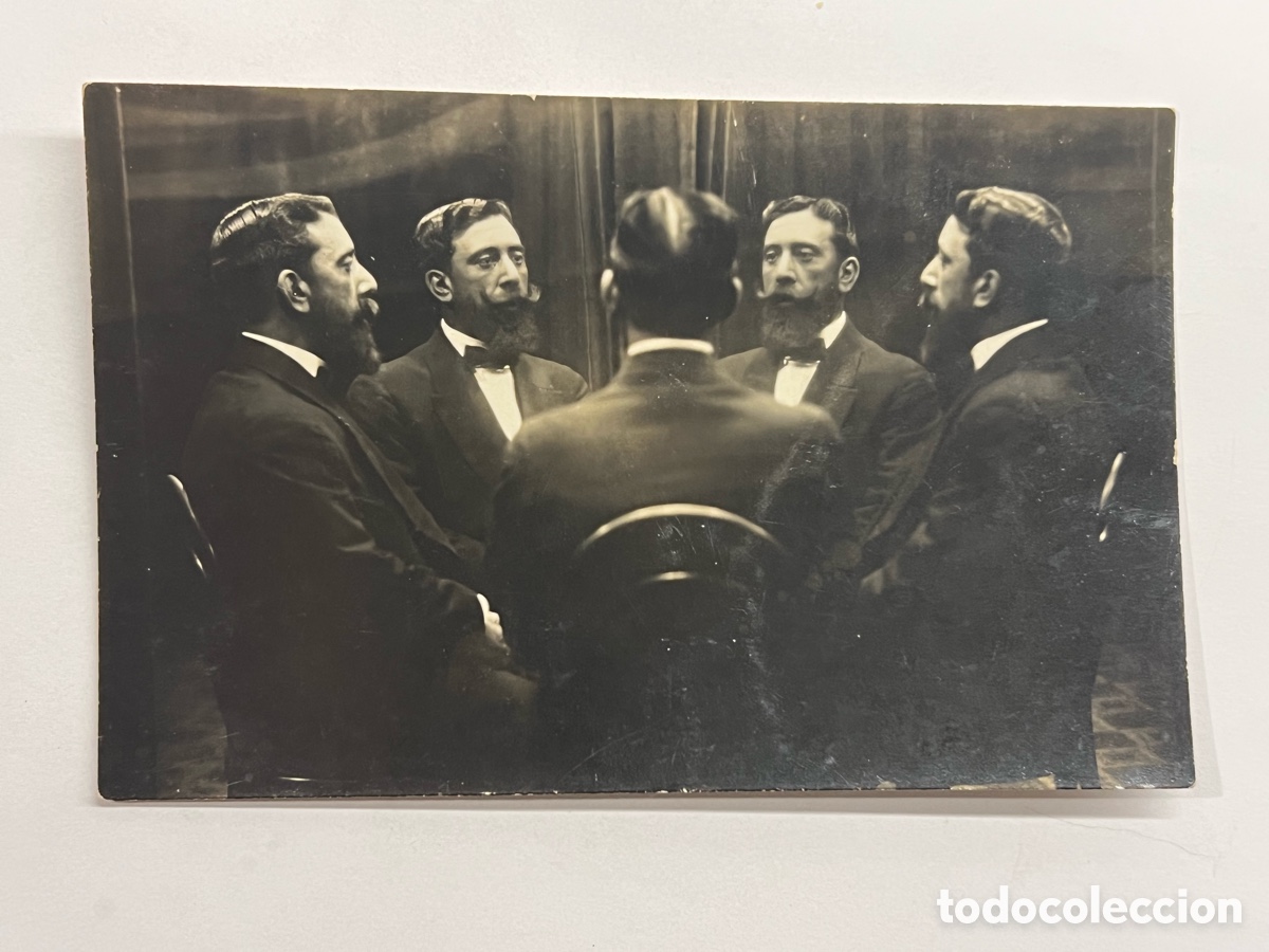 Fotograf&iacute;a antigua: M&Aacute;LAGA.. Trucaje fotogr&aacute;fico. Foto de espejo o mesa redonda&hellip; (a.1914) Medidas: 8,5 x 13,5 cm