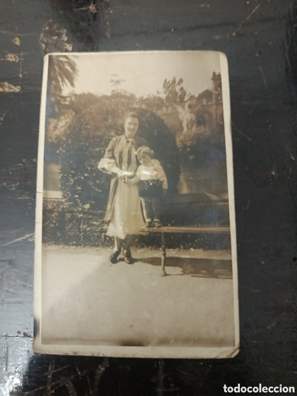 Fotograf&iacute;a antigua: Tarjeta postal foto familiar madre con hija