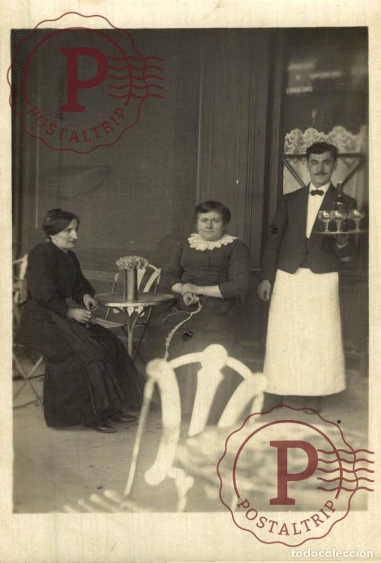Photographie ancienne: RPPC. FOTOPOSTAL. FRANCIA. FRANCE. RESTAURANT. RESTAURANTE. CAMARERO. GAR&Ccedil;ON.