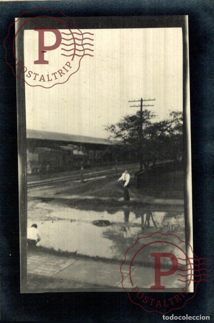 Fotograf&iacute;a antigua: After the Rain by the Railway &ndash; North America, c.1915 RPPC. REAL PHOTO FOTOGRAFICA. TREN TRAIN. CHEM