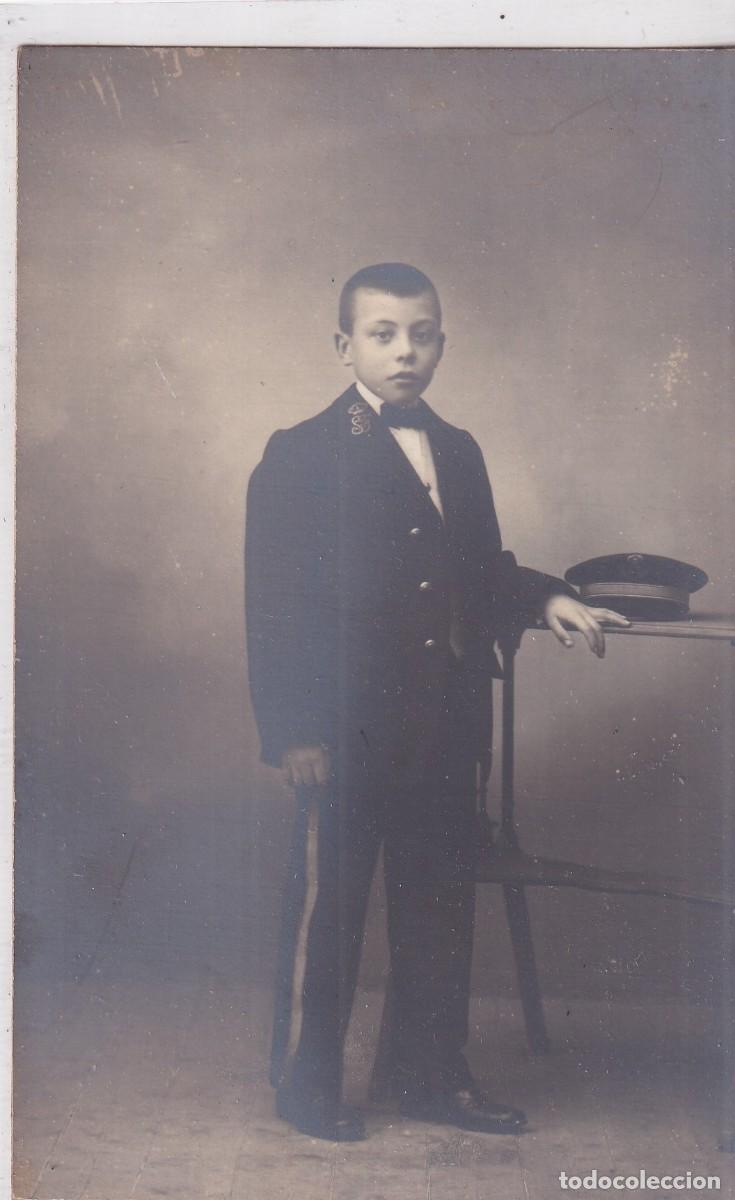 Fotograf&iacute;a antigua: Fotograf&iacute;a formato postal L. Aguilar fot&oacute;grafo. San Bernardo. Ni&ntilde;o con uniforme, Botones o similar.