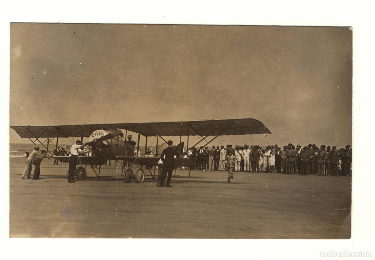 Fotografia antiga: Aeroplano por identificar, postal fotogr&aacute;fica sin datos.