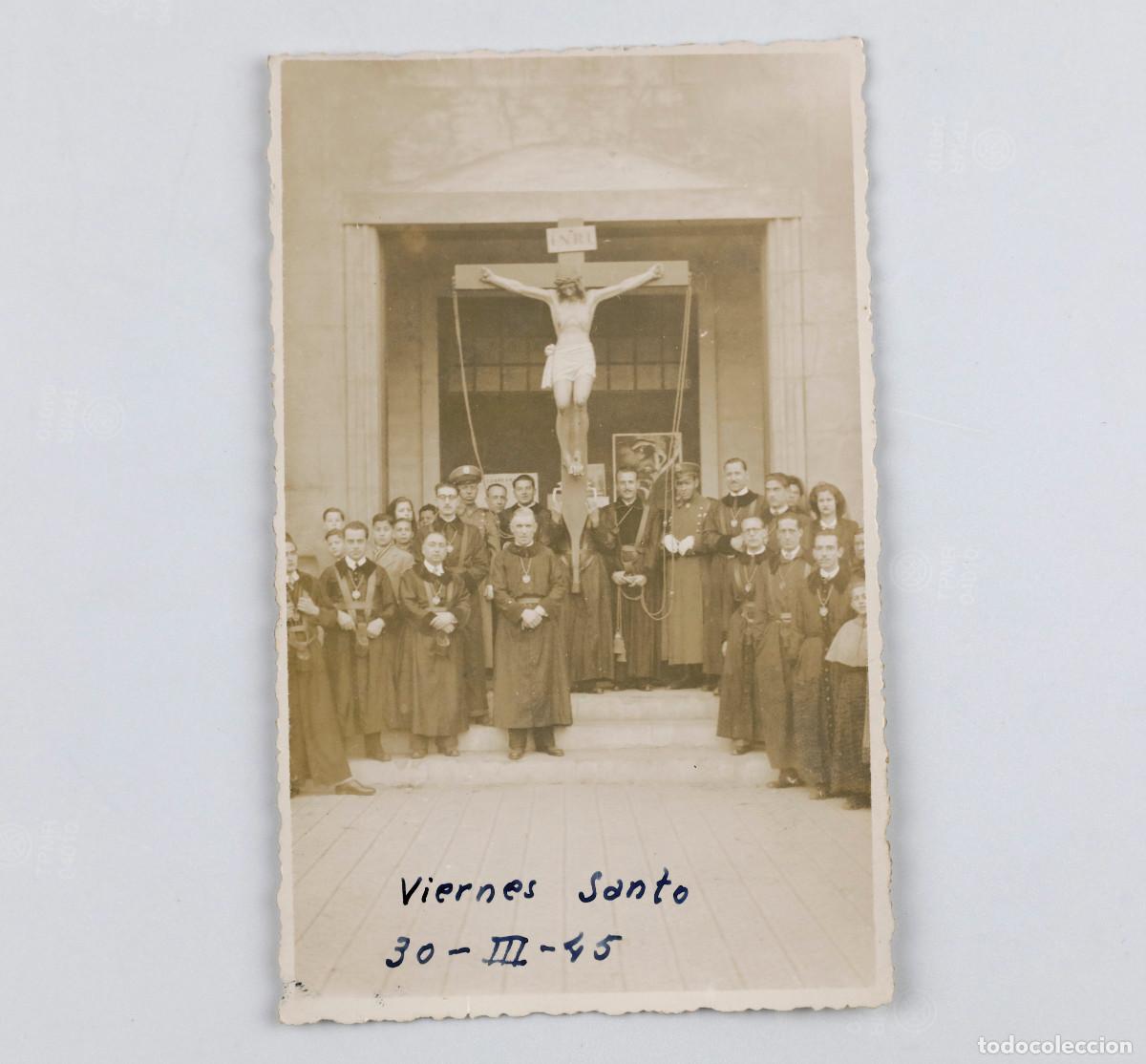 Fotograf&iacute;a antigua: Sant Andreu de Palomar, Barcelona, el crist de la parroquia, 1945.