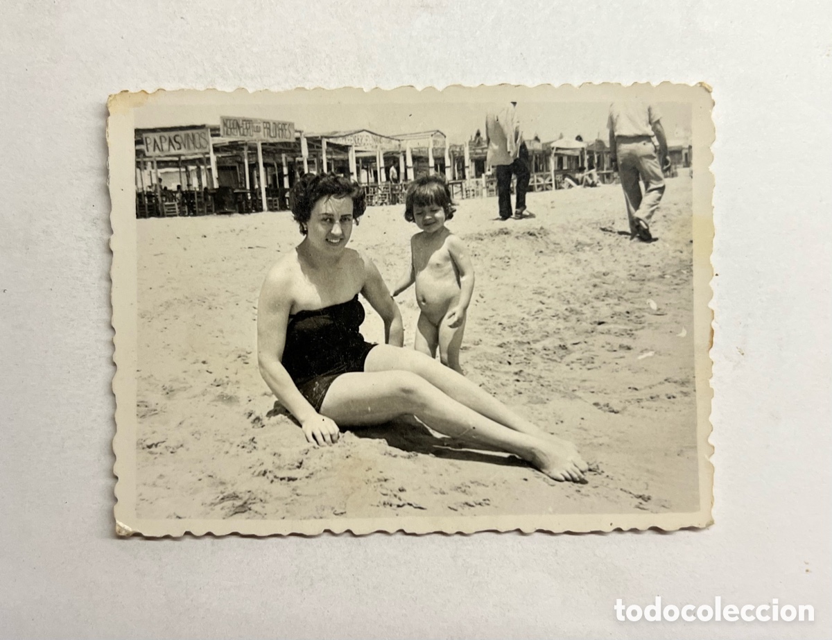Fotograf&iacute;a antigua: VALENCIA. Merendero Los Paladares, Papas y vinos.., en la Playa, un feliz d&iacute;a de verano (h.1960?)