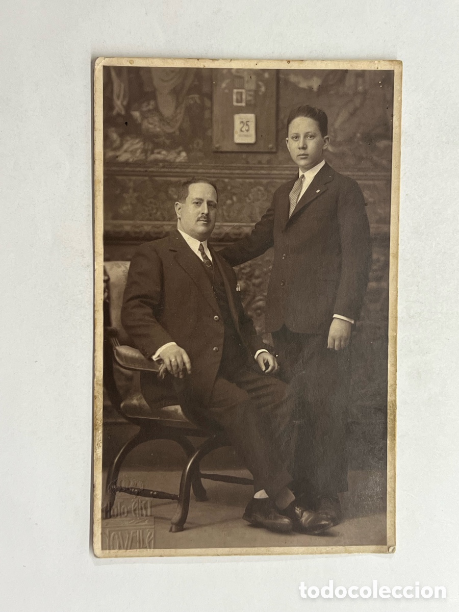 Fotograf&iacute;a antigua: VALENCIA. Fotograf&iacute;a antigua.. Padre e hijo. Retrato de estudio Novella (h.1920?)