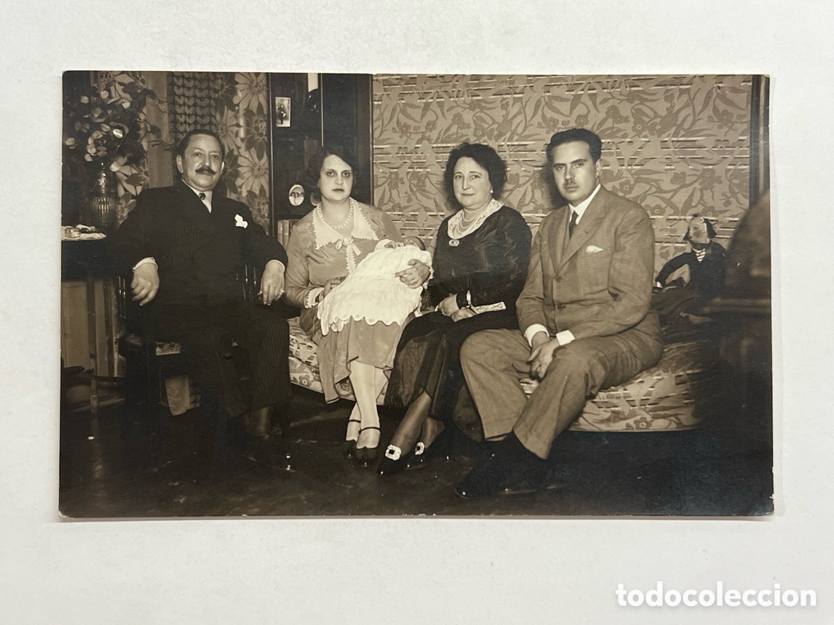 Fotograf&iacute;a antigua: IR&Uacute;N - FUENTERRAB&Iacute;A&hellip; I, Fadrique, la placidez de un hogar en familia..(h.1930?) Med&iacute;das: 14 x 9
