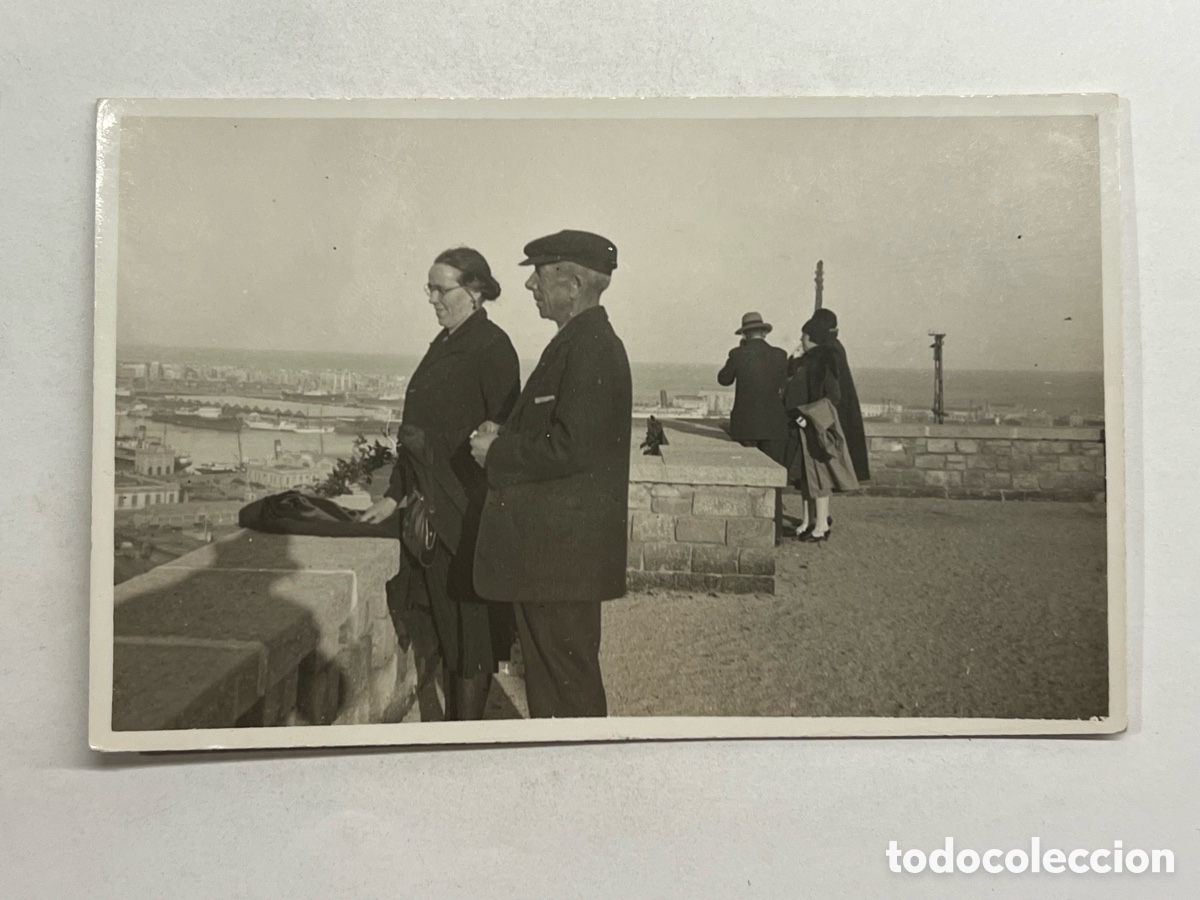 Fotograf&iacute;a antigua: ALICANTE ? Vista panor&aacute;mica del Puerto desde el Castillo de Santa B&aacute;rbara.. (h.1930?)