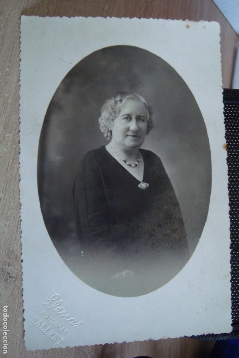 Fotograf&iacute;a antigua: ANTIGUA FOTOGRAFIA DE SE&Ntilde;ORA. ENRIQUETA CASTA&Ntilde;&Eacute; VIUDA DE PUIG. FOTO LLENAS SALLENT 1935?