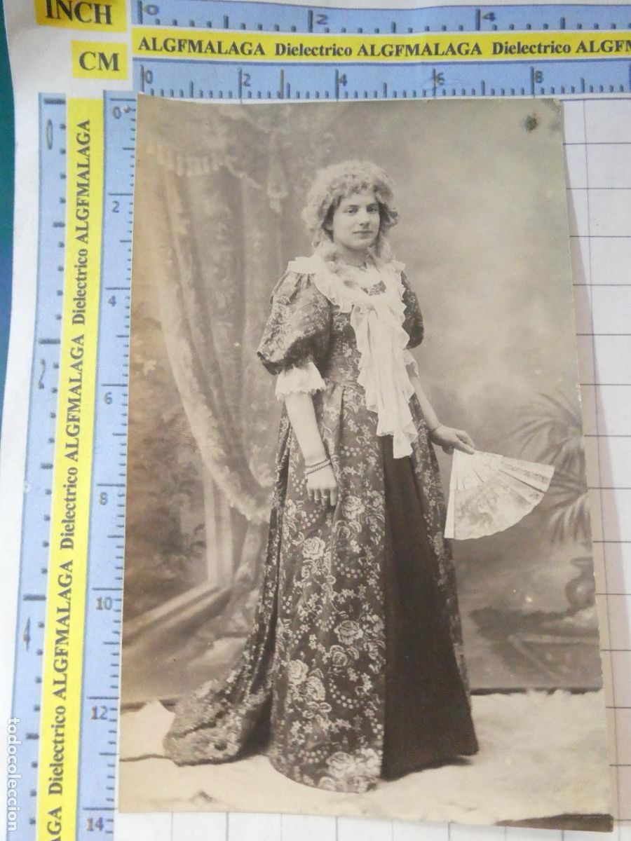 Fotograf&iacute;a antigua: FOTO FOTOGRAF&Iacute;A POSTAL. A&Ntilde;O 1905 APROX. ESCOCIA IRLANDA NORTE. MUJER DAMA ABANICO. 3742