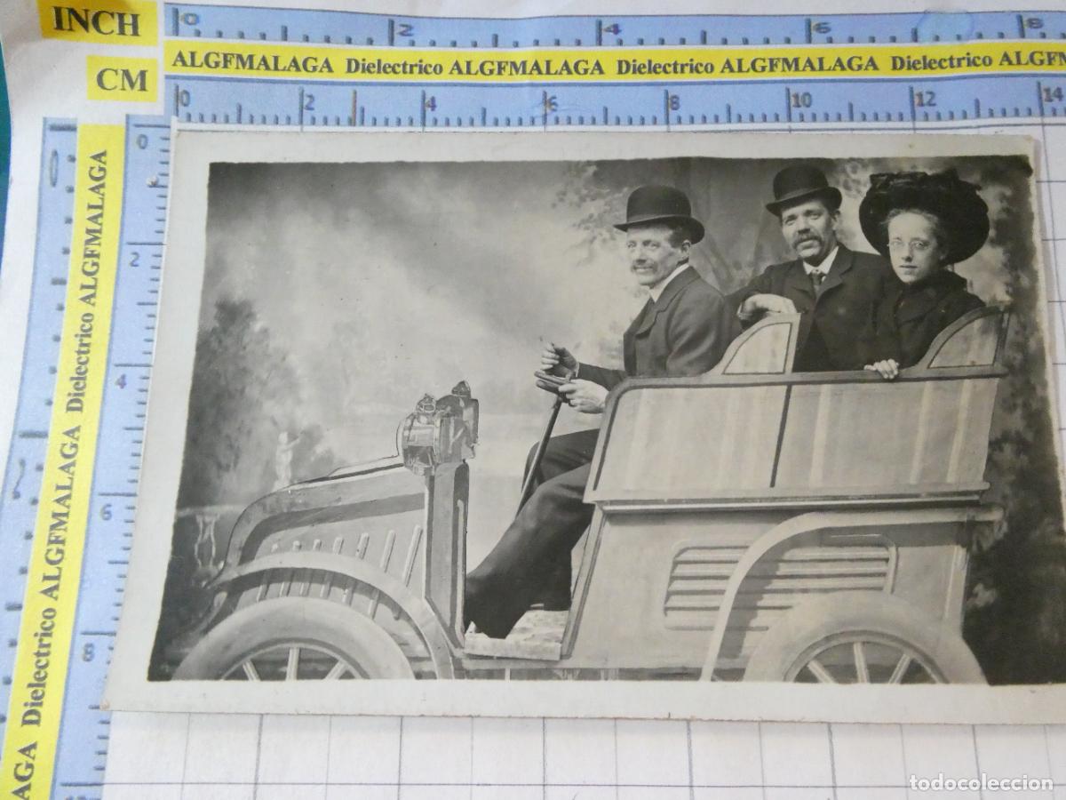 Fotograf&iacute;a antigua: FOTO FOTOGRAF&Iacute;A POSTAL. A&Ntilde;O 1905 APROX. ESCOCIA IRLANDA NORTE. MONTAJE FAMILIA COCHE 3753