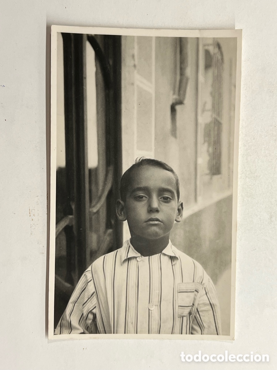 Fotograf&iacute;a antigua: VALENCIA. Fotograf&iacute;a Hospital Sanatorio de la Malvarrosa. Ni&ntilde;o con Pijama de Rayas (a.1938)
