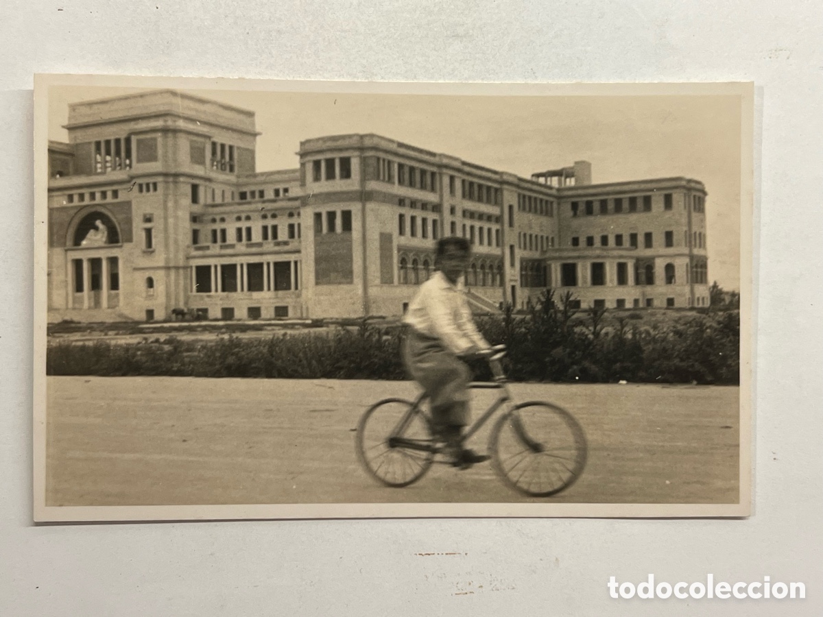 Fotograf&iacute;a antigua: VALENCIA. Fotograf&iacute;a Hospital Sanatorio de la Malvarrosa. Ni&ntilde;o con Bicicleta (a.1938)