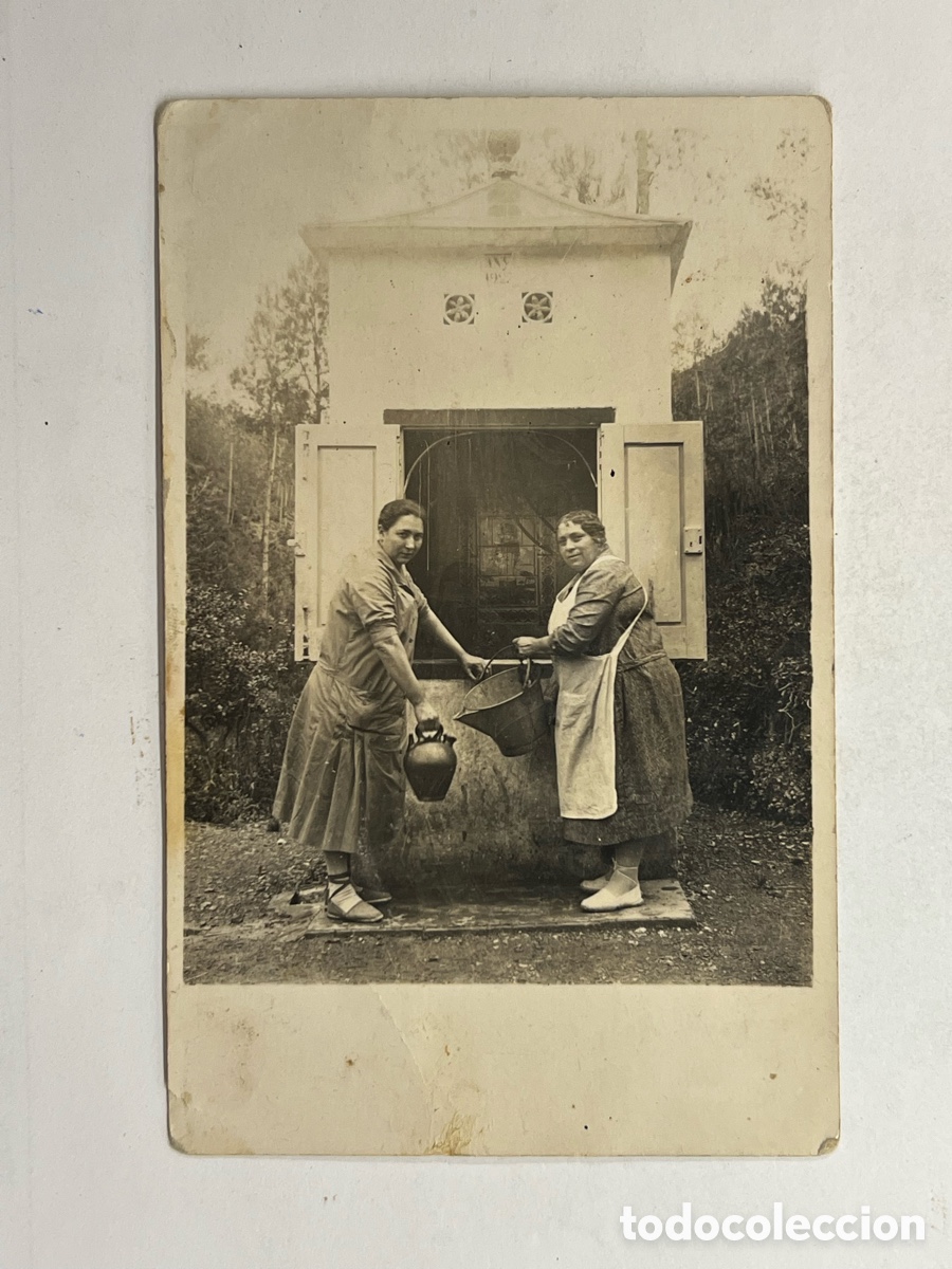 Fotograf&iacute;a antigua: VALENCIA desaparecida.. Mujeres en el Pozo acarreando agua.. alg&uacute;n Huerto de la Ribera.. (h.1920?)